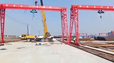 10吨龙门吊安装图片展示 10吨龙门吊安装图片展示