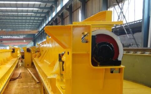 桥式起重机小车跑偏的缘故和解决方案(桥式起重机故障问题) 桥式起重机小车跑偏的缘故和解决方案(桥式起重机故障问题)