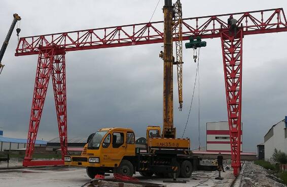 货场龙门吊如何缓启动并且稳定运行？