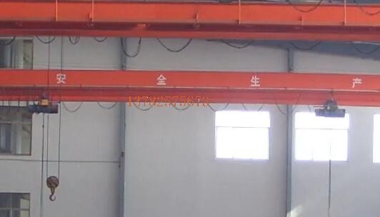 怎样降低欧式双梁起重机厚钢板的波浪纹形变？