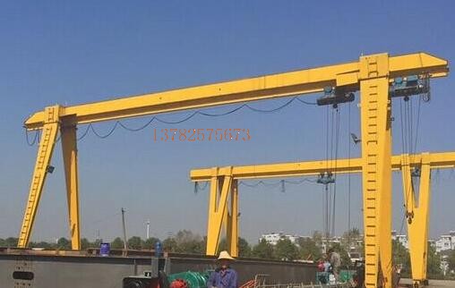 室外应用的门式起重机应当如何预防跑偏？