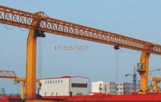 门式起重机与桥式起重机**操作规程注意事项 门式起重机与桥式起重机**操作规程注意事项