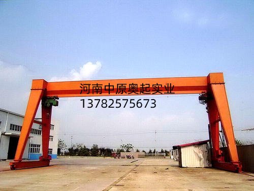 龙门吊的新手在驾驶高空作业车时应注意哪些事项?